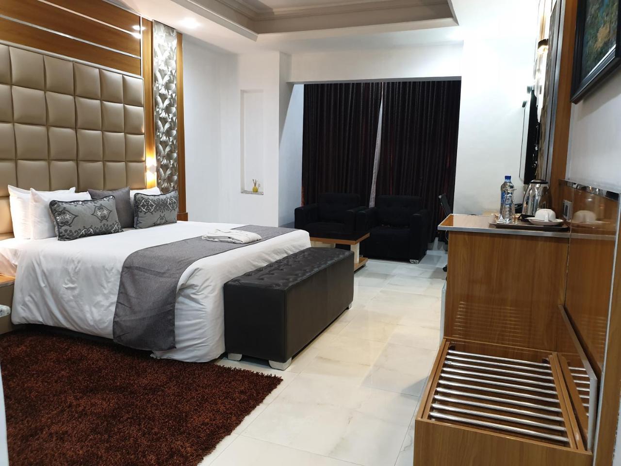 Caesar'S Luxury Hotel Lekki Ngoại thất bức ảnh