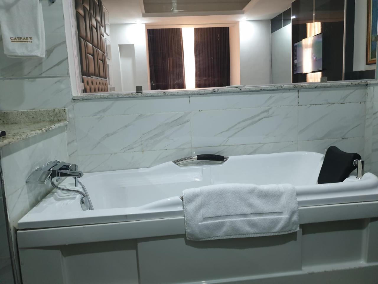 Caesar'S Luxury Hotel Lekki Ngoại thất bức ảnh